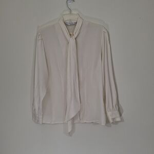 Vintage Oscar De La Renta Classic Ivory Blouse with Tie Detail, Size 12